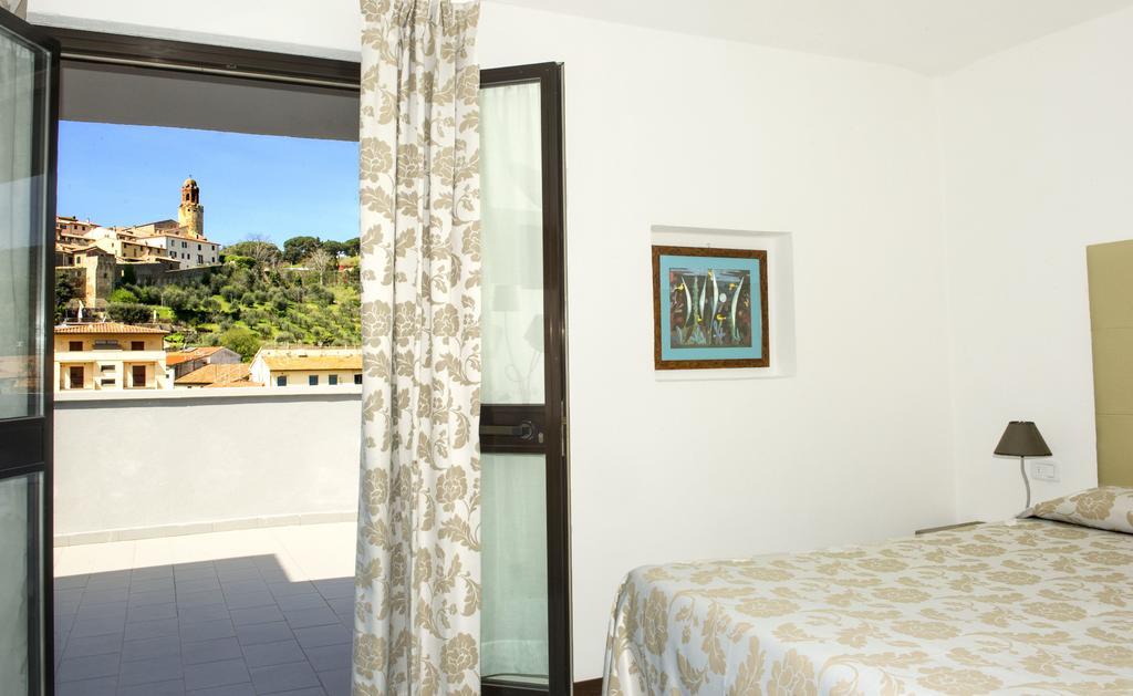 Lucerna 3*