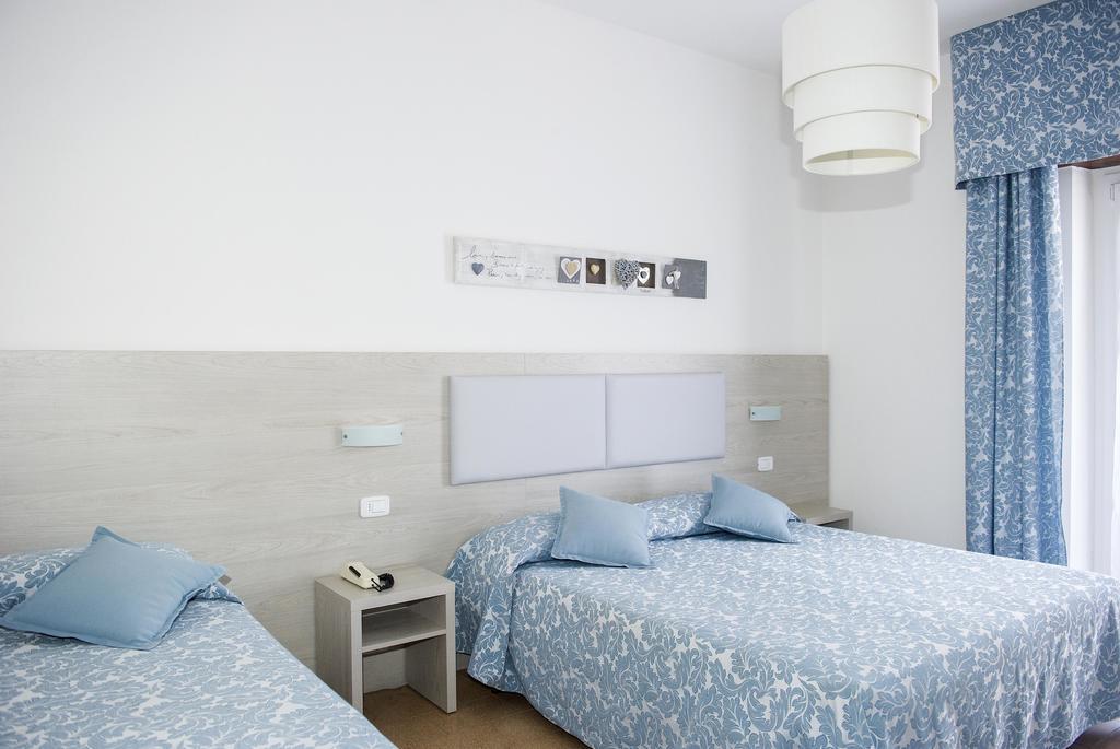 Lucerna 3*